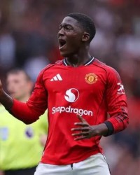 菲尔-琼斯：梅努的体能状况是阿莫林不愿让他首发的主要原因