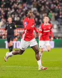 开云体育下载-HWG！罗马诺：科莫签下阿尔克马尔19岁前锋杰登·阿代