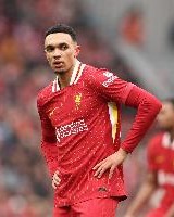 开云官网-西媒：阿诺德认为部分红军球迷很过分，自由身离队不是他的错