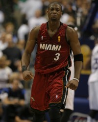 开云体育下载-阿里纳斯：韦德&amp;哈登选一个建队我选前者 他是整体能力更强的球员