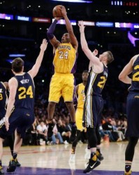 开云体育APP下载-生涯第20季即将启程 詹姆斯又将成为“史上最佳”？