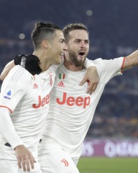 皮亚尼奇：梅西从不练任意球但比赛时能进；C罗凌晨两点还加练