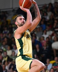 中国男篮决赛的对手！火箭旧将麦克维场均砍14分&amp;三分命中率41.7%