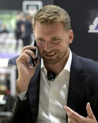 球探惊叹东契奇重现新秀赛季风采 偶遇时几乎没认出这位巨星