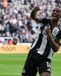 开云体育下载-跟队：纽卡绝不会卖伊萨克，目前他们仍坚持这一立场